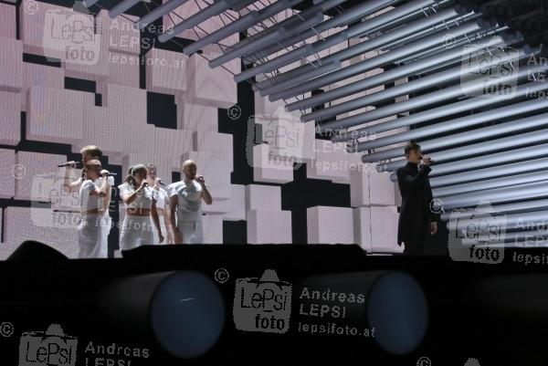 22.05.2015 |  Wiener Stadthalle |  veranstaltet v. EBU, ORF u. Stadt Wien<br>im Bild:<br> Lo&iuml;c Nottet, Rhythm Inside,  Belgien -a. d. Eurovision Song Contest-B&uuml;hne