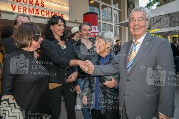 PANDORAS VERMÄCHTNIS - Premiere 13.05.2024 |  Stadtkino im Künstlerhaus |  Ein Film von Angela Christlieb<br>im Bild:<br> Marion Jaros, Angela Christlieb, Daniel Pabst, AltBP Heinz Fischer mit Gattin Margit,