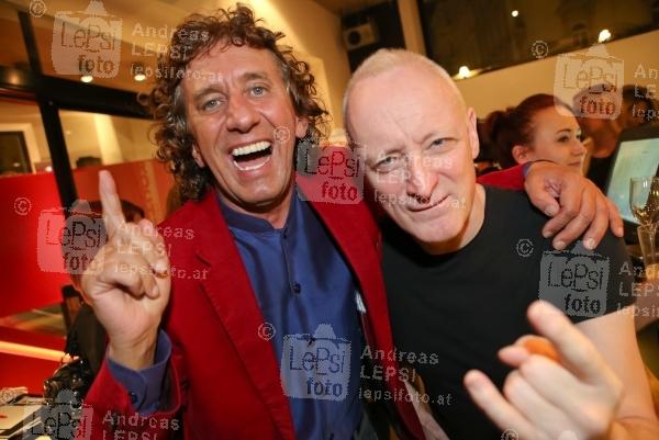 Dancer against Cancer- Kalender Präsentation 2014/15 25.02.2014 | Rochus 1090 | Dancer against Cancer – Charityveranstaltungsverein<br>im Bild:<br> Tony Rei, Gary Howard