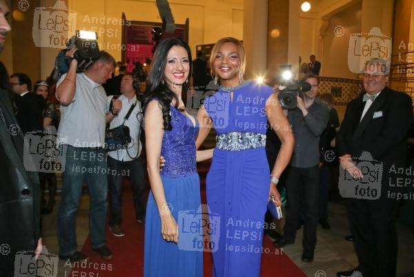 Vienna Awards - Fashion u. Lifestyle 24.04.2014 | MAK | Gala der Modekreativen in Österreich<br>im Bild:<br> Valerie Campbell -Designerin u. Mutter von Topmodel Naomi Campbell, Marjan Firouz -Vienna Awards