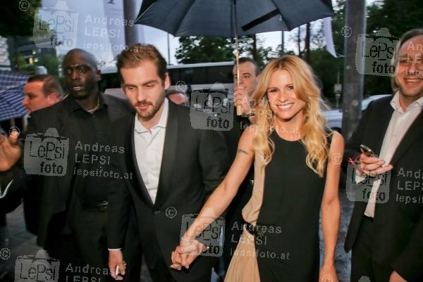 Vienna Awards - Fashion u. Lifestyle 24.04.2014 | MAK | Gala der Modekreativen in Österreich<br>im Bild:<br> Michelle Hunziker, Tomaso Trussardi