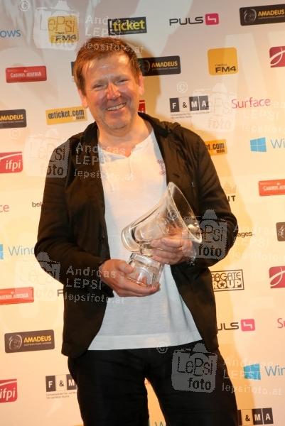 06.05.2014 |  Wiener Volkstheater |  Verleihung von IFPI Austria u. Stargate Group GmbH<br>Im Bild:<br> Gewinner - Musikpartner des Jahres: Eberhard Forcher &ndash; Austrozone