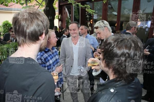 Come Together d. Universal-Künstler zum Amadeus 2014 06.05.2014 | Glacis Beisl | veranstaltet v. Universal Music Austria<br>im Bild:<br>Mando Diao, Hannes Eder -Universal Music