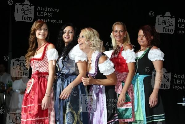 MISS BRUNNER WIESN WAHL 14.08.2014 | Burg Perchtoldsdorf | Auftakt-Veranstaltung zur Brunner Wiesn 2014<br>Im Bild:<br> Betty Wienerberger -Miss Brunner Wiesn 2014 /3vL