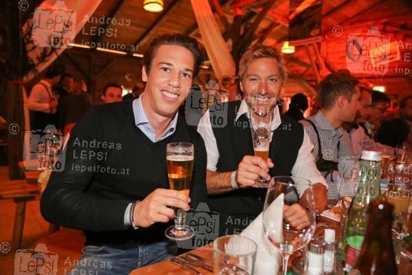 Wiener Wiesn 2014 – Eröffnung 25.09.2014 | Wiener Prater/Kaiserwiese | Oktoberfest in Wien<br>Im Bild:<br> Roland Linz, Hans Knauß -im Oxxenkracherl