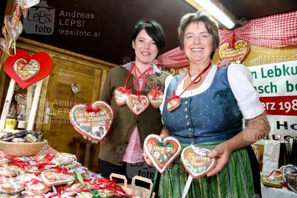 25.09.2014 |  Wiener Prater/Kaiserwiese |  Oktoberfest in Wien<br>Im Bild:<br> Carmen Kreuzer, Herzerl Mitzi