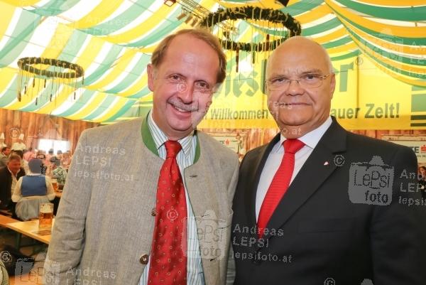 Wiener Wiesn 2014 – 5.Tag 25.09.2014 | Wiener Prater/Kaiserwiese | Oktoberfest in Wien<br>Im Bild:<br> Markus Liebl -Brauunion, Harry Kopietz -Wiener Wirtn-Tag