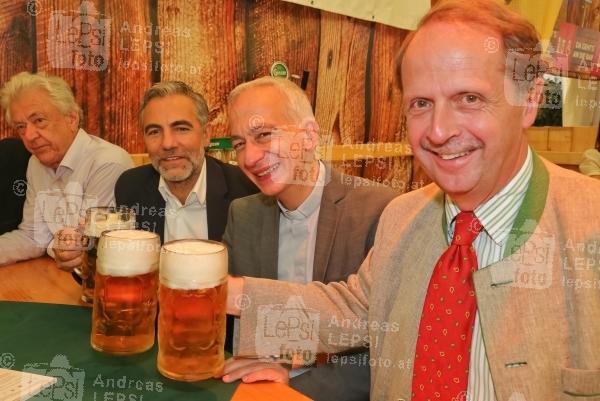 Wiener Wiesn 2014 – 5.Tag 25.09.2014 | Wiener Prater/Kaiserwiese | Oktoberfest in Wien<br>Im Bild:<br> Christian Pöttler, Michael Landau, Markus Liebl -Brauunion -Wiener Wirtn-Tag