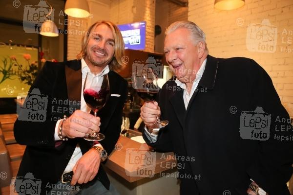 Leo Hillinger Wineshop & Bar – Soft Opening 25.10.2014 | Wollzeile 25 | Leo Hillinger GmbH Marketing<br>im Bild:<br> Leo Hillinger, Edi Finger jr
