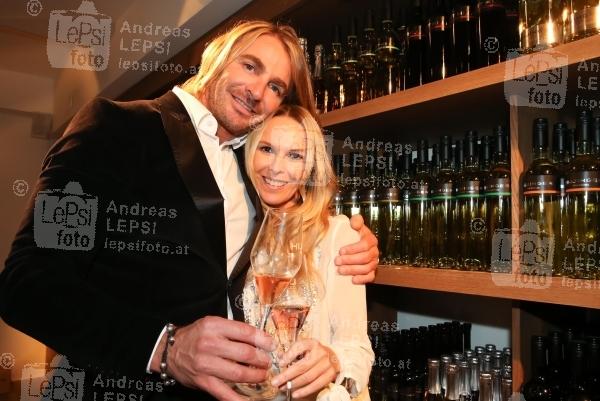 Leo Hillinger Wineshop & Bar – Soft Opening 25.10.2014 | Wollzeile 25 | Leo Hillinger GmbH Marketing<br>im Bild:<br> Leo Hillinger -mit Gattin Evelyn