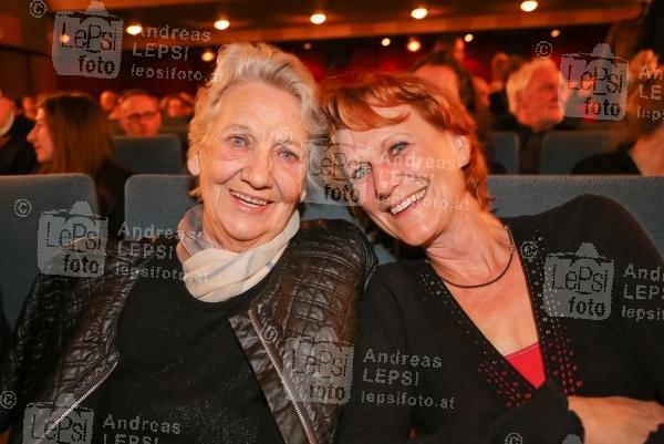 07.04.2015 |  Gartenbau Kino |  Wien-Premiere v. filmladen <br>im Bild:<br> Ingrid Burkhard -mit Tochter Katharina