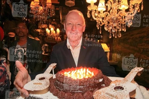 GARY HOWARD feiert seinen 60sten Geburtstag 17.06.2015 | Marchfelderhof/Deutsch-Wagram | standesgemäß bei Gerhard Bocek<br>im Bild:<br> Gary Howard