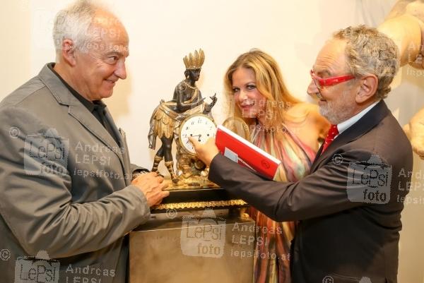 WAHRE WERTE 17.09.2015 |   Lilly‘s Art exclusive antiques |  Antikuhren-Vernissage  mit Opernstar Natalia Ushakova | PR Robin Consult<br>im Bild:<br> Rudi Semrad, Natalia Ushakova, Kristian Scheed