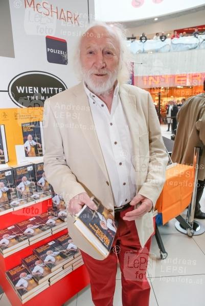 24.09.2015 |  Wien Mitte The Mall |  Buch-Pr&auml;sentation v. Amalthea Verlag | PR Robin Consult<br>im Bild:<br> Karl Merkatz -mit seinem neuen Buch