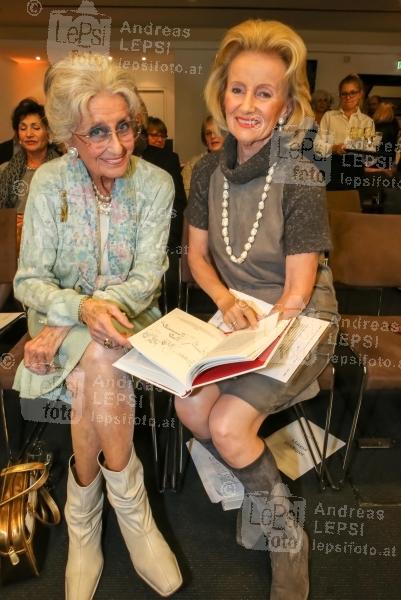 IRONIMUS - Das Wunder Östereich 21.10.2015 | Novomatic Forum | Karikaturen aus 60 Jahren<br>im Bild:<br> Lotte Tobisch, Elisabeth Gürtler