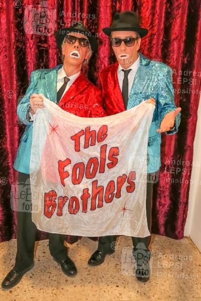 10.12.2015 |  Circus u. Clown Museum Wien |  Comedy Magic Show<br>im Bild:<br> Michael Swatosch u. Andreas Swatosch - The Fools Brothers