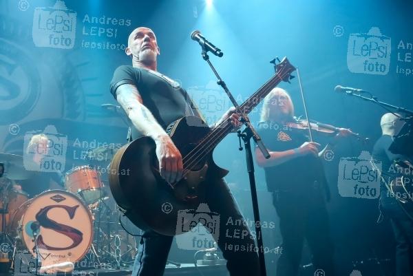 SANTIANO 26.01.2016 |  Ottakringer Brauerei |  Konzert in Wien<br>im Bild:<br> Santiano -live, a d Bühne