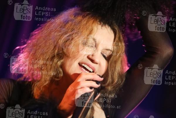 CECILE NORDEGG - Chocolate 17.02.2016 |  Eden Bar |  Präsentation ihrer neuen Single<br>im Bild:<br> Cecile Nordegg -a d Bühne