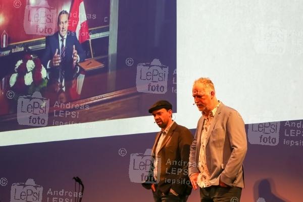 ADGAR Gala 2016 10.03.2016 | Wiener Konzerthaus | Werbepreis VÖZ <br>im Bild:<br> Kabarett-Gruppe maschek -Peter Hörmanseder u. Robert Stachel -a d Bühne