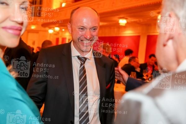 ADGAR Gala 2016 10.03.2016 | Wiener Konzerthaus | Werbepreis VÖZ <br>im Bild:<br> Thomas Saliger -XXXLutz