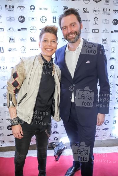 03.04.2016 |  La Mia |  zum Amadeus Austrian Music Awards 2016,<br>im Bild:<br> Virgina Ernst, Cornelius Ballin-Managing Director Universal Music Austria