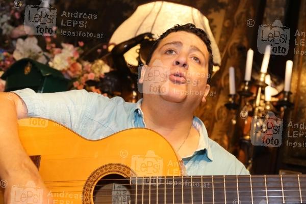 BRUNO THOST feiert sein 50. Bühnenjubiläum 02.05.2016 | Marchfelderhof/Deutsch-Wagram | mit prominente Freunde aus der Musik- u. Schauspiel-Szene. <br>im Bild:<br> Tony Wegas