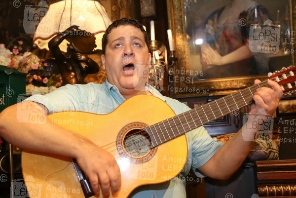 BRUNO THOST feiert sein 50. Bühnenjubiläum 02.05.2016 | Marchfelderhof/Deutsch-Wagram | mit prominente Freunde aus der Musik- u. Schauspiel-Szene. <br>im Bild:<br> Tony Wegas