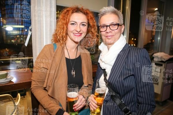 Österreichischer Kabarettpreis 2016 08.11.2016 |  Wiener Urania |  Verleihungsgala<br>im Bild:<br> Magdalena Brix, Marion Dimali