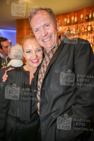 Österreichischer Kabarettpreis 2016 08.11.2016 |  Wiener Urania |  Verleihungsgala<br>im Bild:<br> Verena Scheitz, Ossi Schellmann