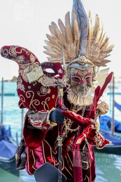 25.02.2017 |  Venedig/Italien |  eine lange venezianische Tradition <br>im Bild:<br> Piazzetta San Marco, Venezianische Masken, Element Fantasy