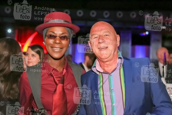 Medianet Xpert Night 06.04.2017 | Bank Austria Halle/Gasometer | die Gala der Branchenexperten!<br>im Bild:<br> Dorretta Carter, Alexander Goebel