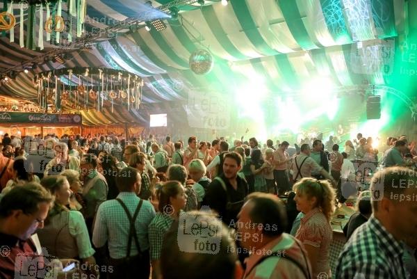 21.09.2017 |  Wiener Prater/Kaiserwiese | Oktoberfest in Wien<br>im Bild:<br>Fest-G&auml;ste, Stimmung, &Uuml;bersicht im G&ouml;sser-Zelt