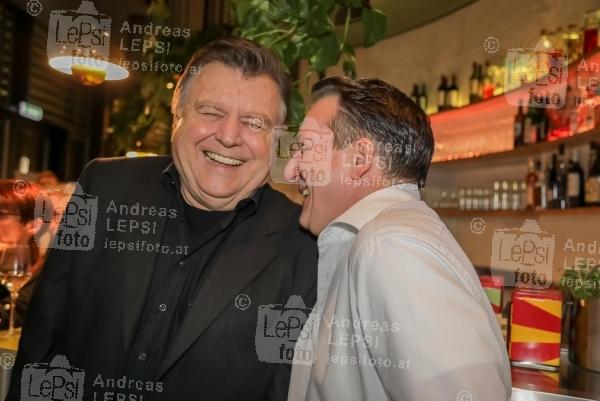 Österreichischer Kabarettpreis – 2017 20.11.2017 |  Wiener Urania | Verleihungs-Gala<br>im Bild:<br>Lukas Resetarits, Robert Palfrader