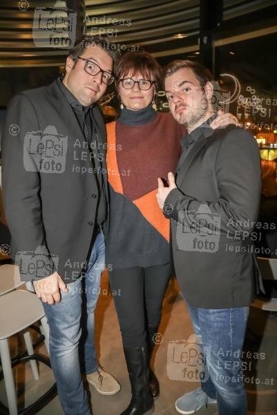 Österreichischer Kabarettpreis – 2017 20.11.2017 |  Wiener Urania | Verleihungs-Gala<br>im Bild:<br>Eva Maria Marold, Flo u. Wisch