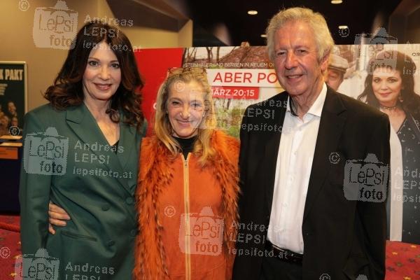 ALT ABER POLT – ORF KRIMI 22.03.2018 | Village Cinema | Erwin STEINHAUER und Iris BERBEN IN NEUEM ORF-KRIMI<br>im Bild:<br> Iris Berben, Kathrin Zechner -ORF-Programmdirektorin, Alfred Komarek