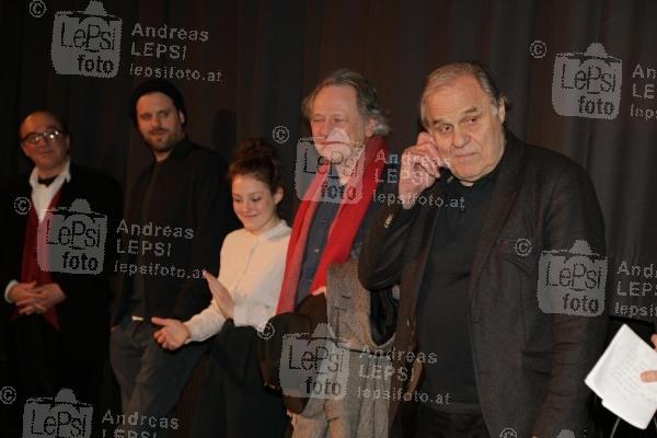 ZWEI HERREN IM ANZUG – Film Premiere 27.03.2018 | Votiv Kino | eine Familiensaga von Josef Bierbichler<br>im Bild:<br> Josef Bierbichler -Regie u Hauptdarsteller, Simon Donatz, Klaus Pohl, Sophie Stockinger
