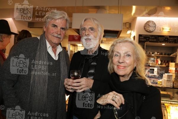 ZWEI HERREN IM ANZUG – Film Premiere 27.03.2018 | Votiv Kino | eine Familiensaga von Josef Bierbichler<br>im Bild:<br> Peter Simonischek, Michael Haneke -mit Gattin Susi