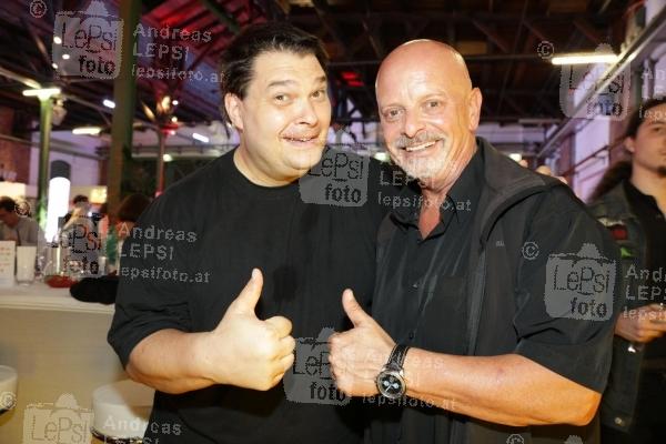 Die Reise zum 35. DONAUINSELFEST! 29.05.2018 | Remise Verkehrsmuseum | Opening-Party<br>im Bild:<br> Michael Fii Krappel, Gary Lux,