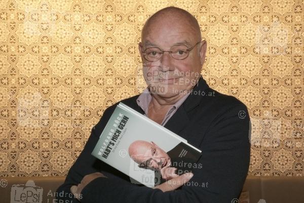 WOLFGANG BÖCK - Habts Mich Gern 12.11.2018 |  Thalia Wien |  Präsentiert sein Buch mit d. Amalthea Verlag | PR Robin Consult <br>im Bild:<br> Wolfgang Böck,
