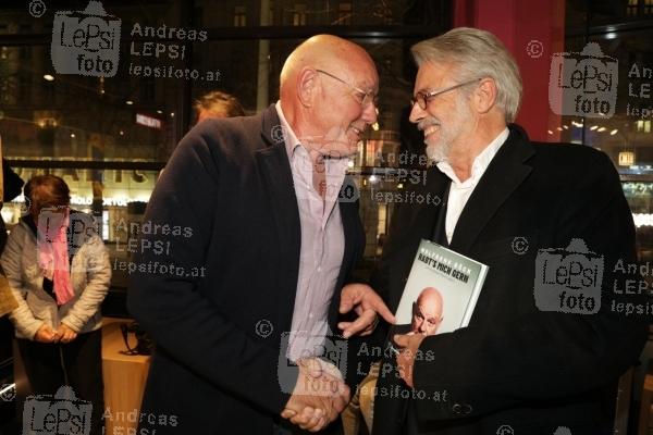 12.11.2018 |  Thalia Wien |  Präsentiert sein Buch mit d. Amalthea Verlag | PR Robin Consult <br>im Bild:<br> Wolfgang Böck, Adi Hirschal,