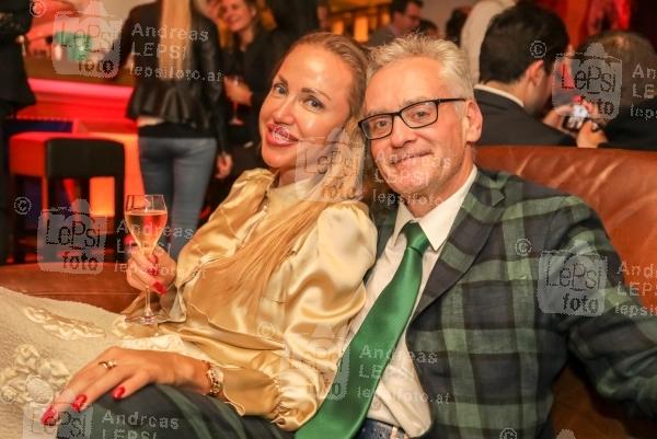 Johann Frank - Neu in der Szene 21.11.2018 | Neuer Markt | Grand Opening<br>im Bild:<br> Christian Mucha -mit Gattin Ekaterina