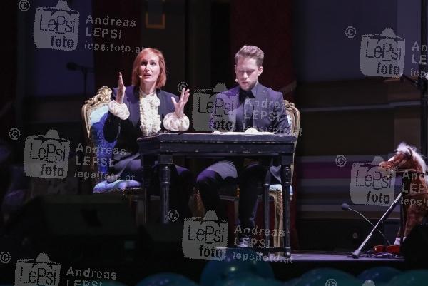 22.11.2018 |  Theater an der Wien |  Charity Gala für UNICEF Österreich | PR FelberKultur<br>im Bild:<br> Nicole Beutler, Markus Freistätter -a d Bühne