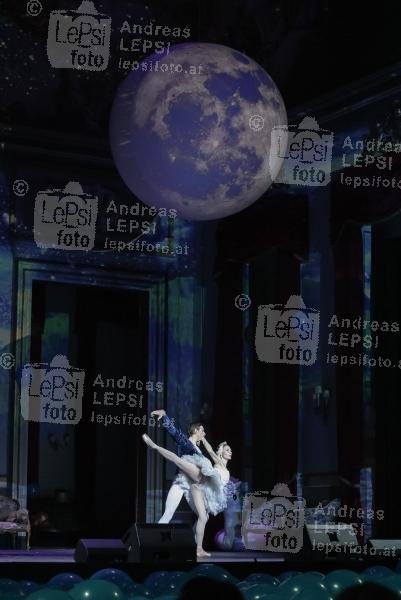 22.11.2018 |  Theater an der Wien |  Charity Gala für UNICEF Österreich | PR FelberKultur<br>im Bild:<br> Prima Ballerina Liudmila Konovalova, Primo Ballerino Thiago Soares -a d Bühne