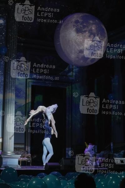 22.11.2018 |  Theater an der Wien |  Charity Gala für UNICEF Österreich | PR FelberKultur<br>im Bild:<br> Prima Ballerina Liudmila Konovalova, Primo Ballerino Thiago Soares -a d Bühne