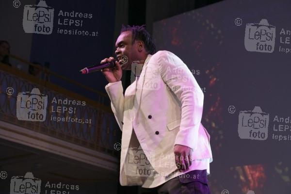 26.03.2019 |  Wiener Konzerthaus |  Werbepreis VÖZ<br>im Bild:<br> Alban DR. ALBAN Uzoma Nwapa, -live a d Bühne,