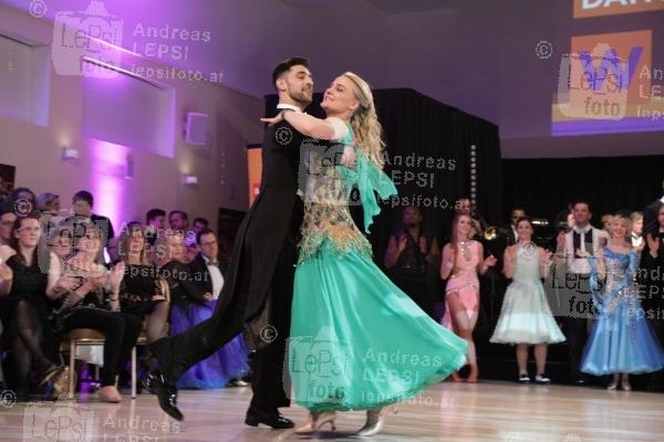 30.03.2019 |  Ballsaal Wien |  Motto: Tanzen mit den Stars <br>im Bild:<br> Nicole Wesner, Dimitar Stefanin, -a d Tanzparkett,
