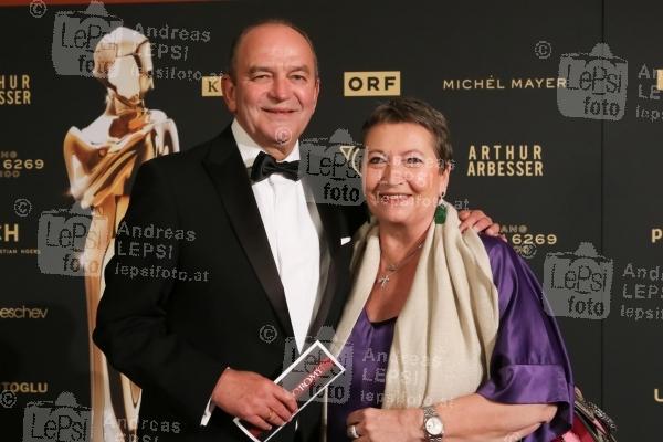 13.04.2019 |  Wiener Hofburg |  Gala-Verleihung des Fernseh-Preises von ORF u. KURIER<br>im Bild:<br> Herbert Prohaska -mit Gattin Elisabeth,