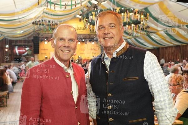 Auf der ... Wiener Wiesn 2019 30.09.2019 | Wiener Prater/Kaiserwiese | Oktoberfest in Wien<br>im Bild:<br> Peter Dobcak -Gastro-Obmann, Walter Ruck -Präsident Wirtschaftskammer Wien,