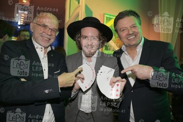 ONE of ONE feiert Jubiläum 29.10.2019 |  One of One  |  DOTS Group Jubiläumsparty mit Wiens High Society<br>im Bild:<br> Mario Rossori, Nikolaus FORTELLINI Wussow, Wolfgang Schwarz,