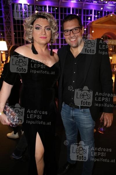 04.11.2019 |  Globe Wien |  Verleihungs-Gala<br>im Bild:<br> Grazia Patricia, Florian Roehlich,